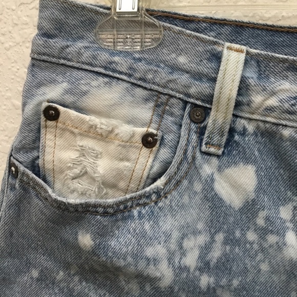 𝅺LEVI’S 501 destroyed slash bleached button up cut off shorts - Picture 2 of 9